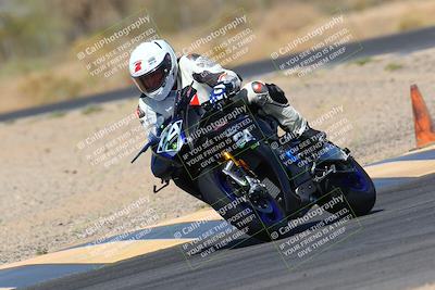 media/Mar-28-2022-Superbike Trackdays (Mon) [[b8603d0f67]]/Open Track Time/Turn 7/